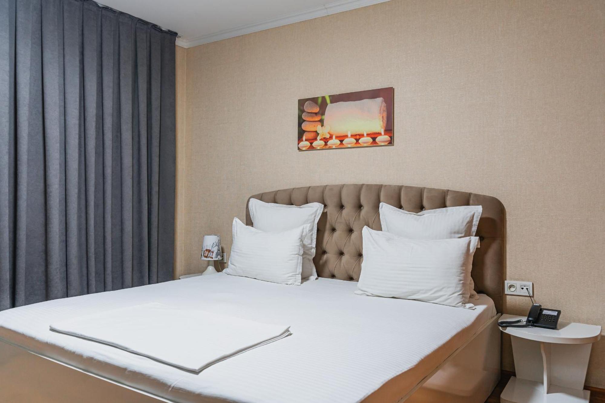 Altair Hotel Shymkent Exterior photo