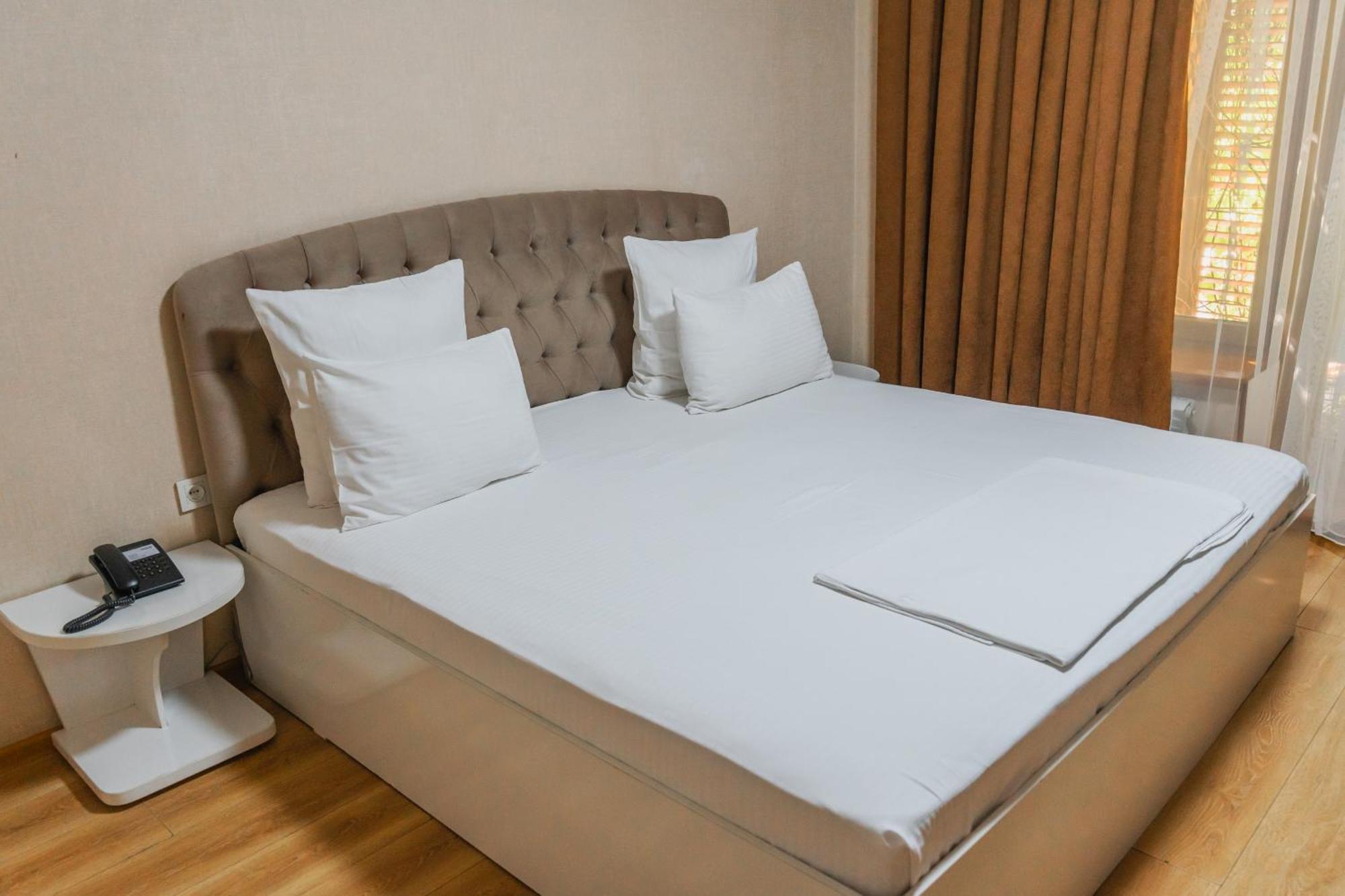 Altair Hotel Shymkent Exterior photo