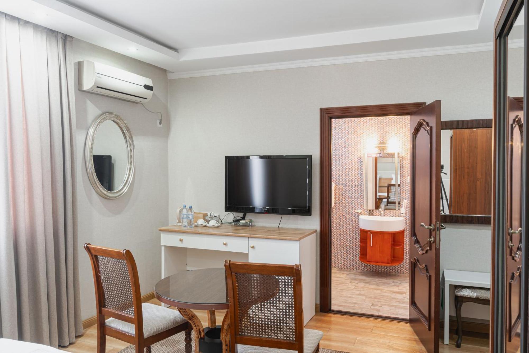 Altair Hotel Shymkent Exterior photo