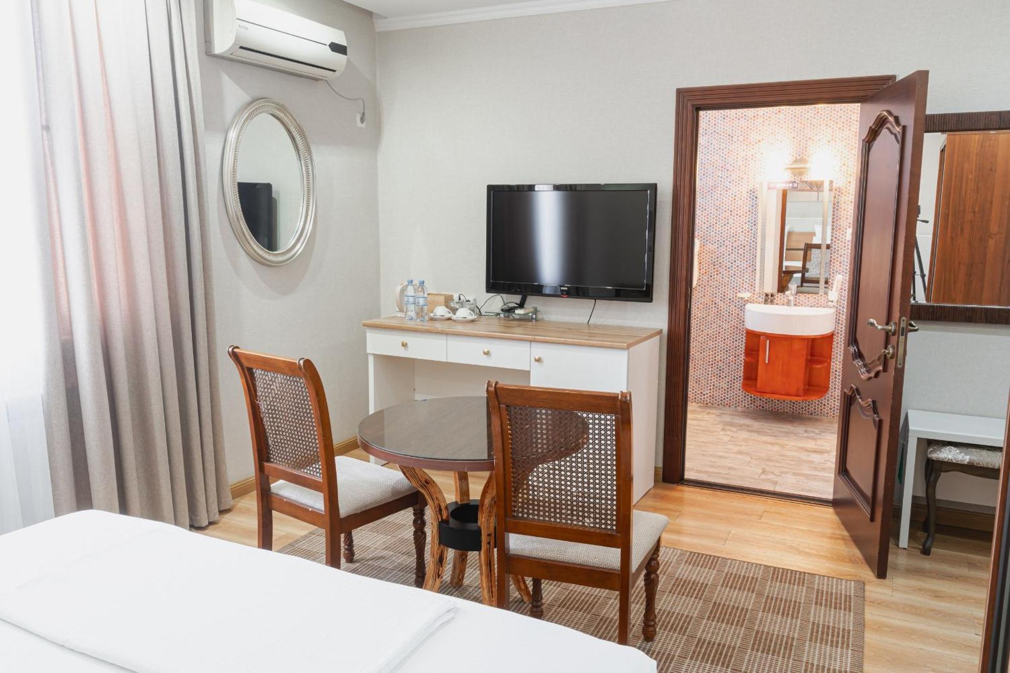 Altair Hotel Shymkent Exterior photo