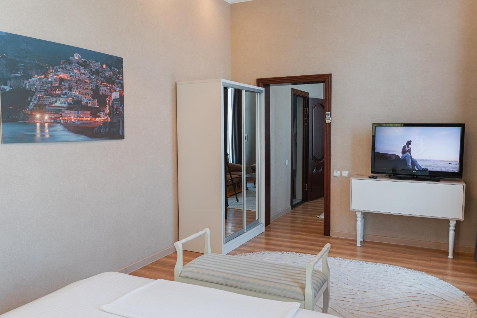 Altair Hotel Shymkent Exterior photo