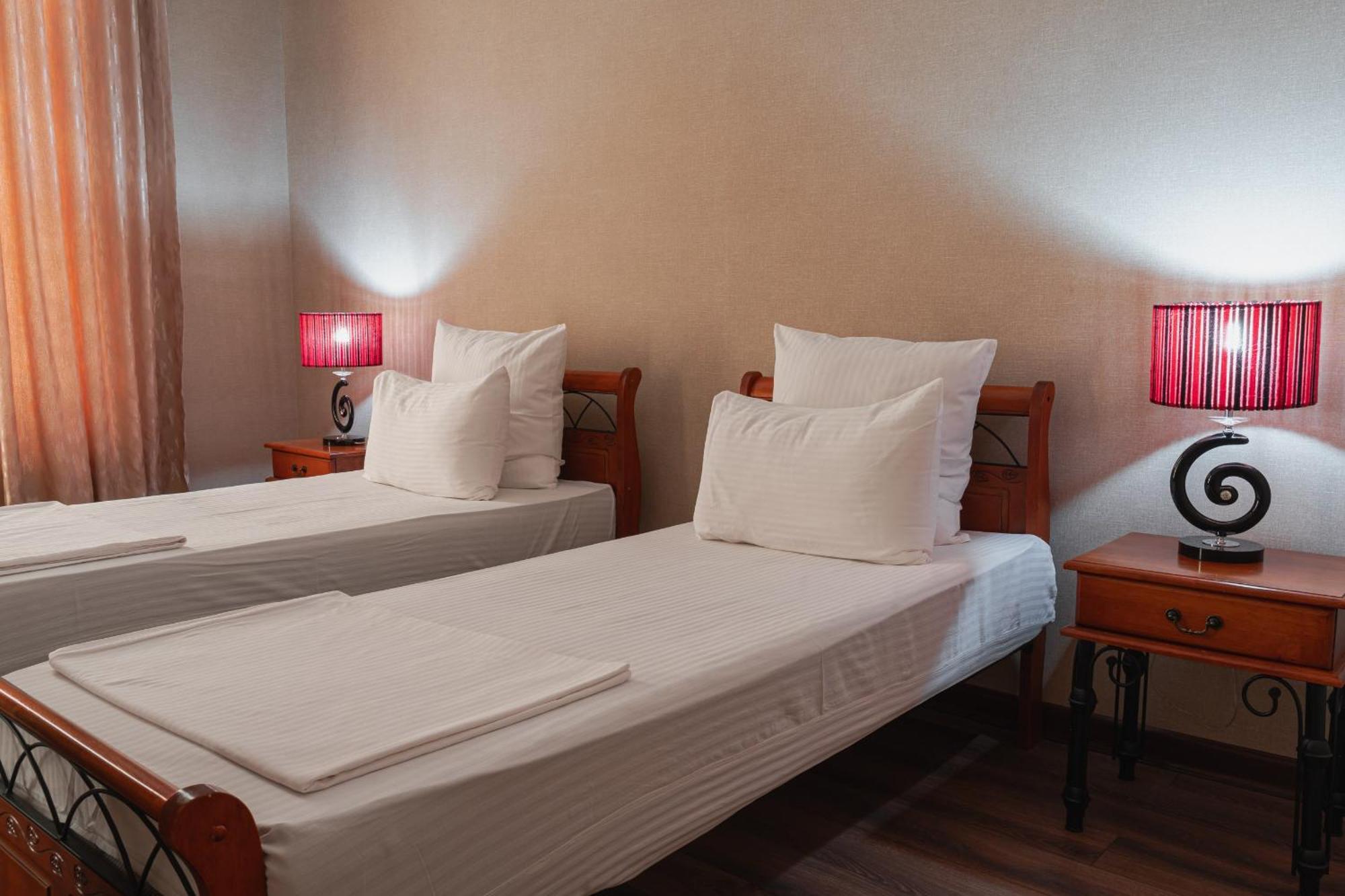 Altair Hotel Shymkent Exterior photo