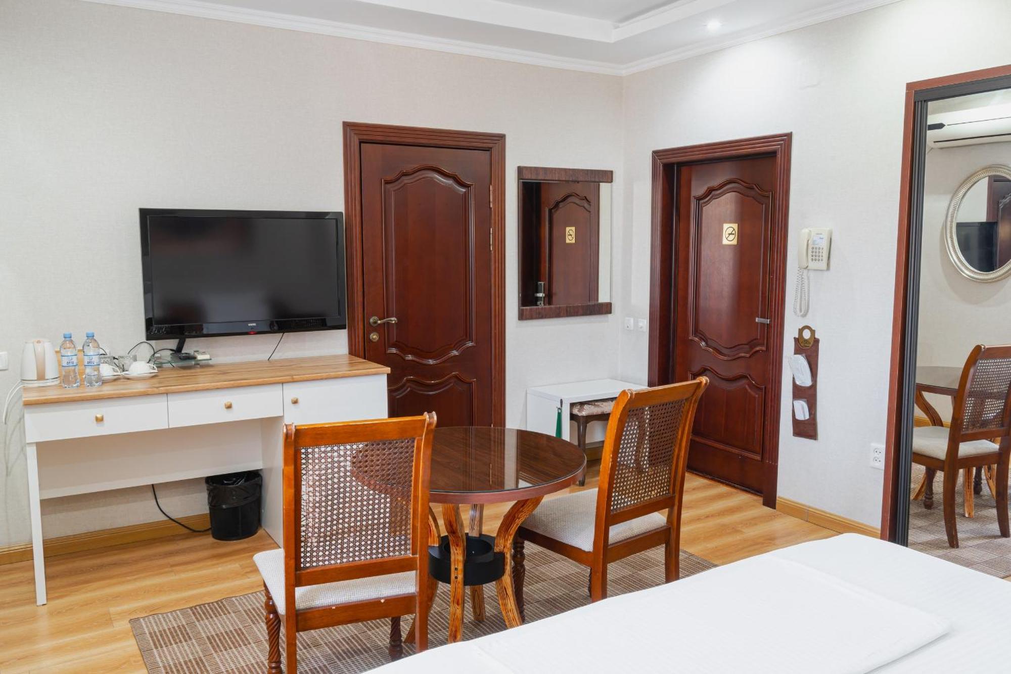 Altair Hotel Shymkent Exterior photo